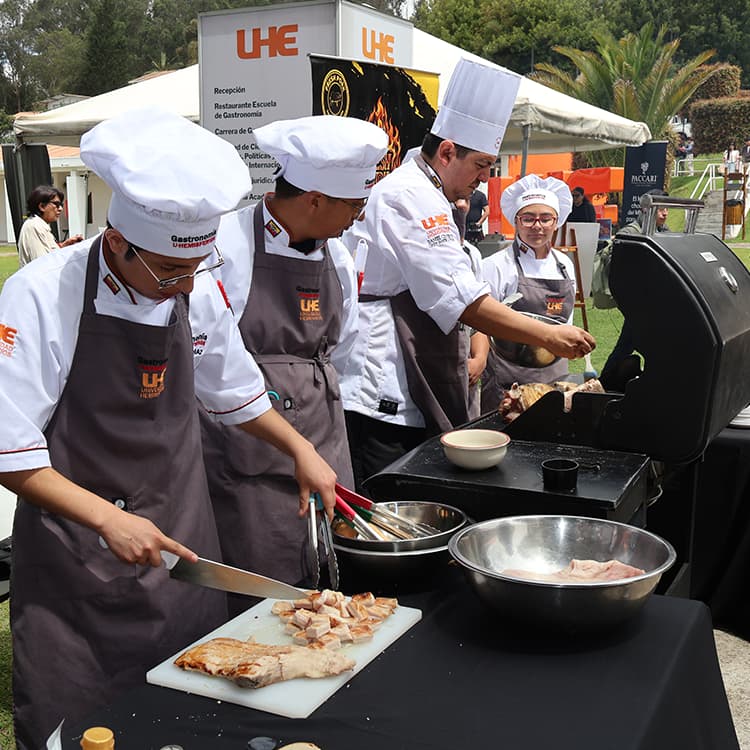 El concurso de gastronomía Sabores del Mundo celebró su primera edición en la Universidad Hemisferios