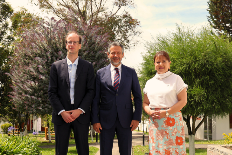 Universidad Hemisferios firma convenio de Cooperación Interinstitucional con el la Empresa Operadora del Metro de Medellín Transdev (EOMMT)