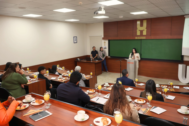 Universidad Hemisferios Impulsa la Conexión Laboral con el Lanzamiento de «Hiring Room»