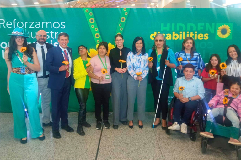 Carolina Mora de la UHE capacitó sobre atención inclusiva