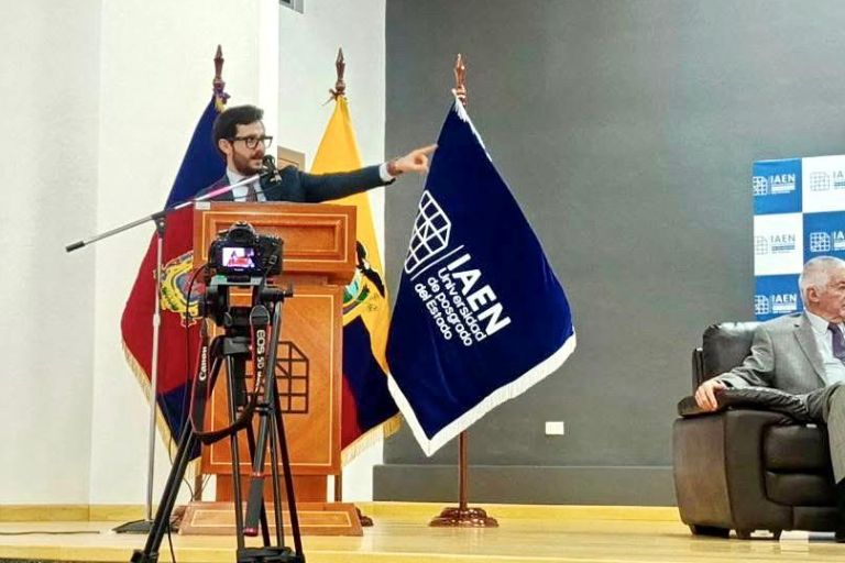 UHE en foro de Gobernanza Global
