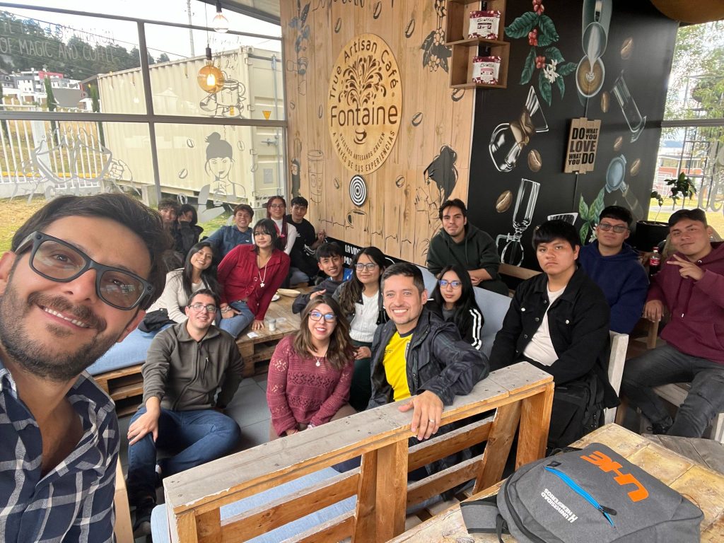 Café filosófico debutó con debate sobre el tiempo