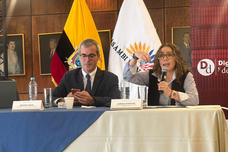 Foro de maternidad subrogada en la Asamblea