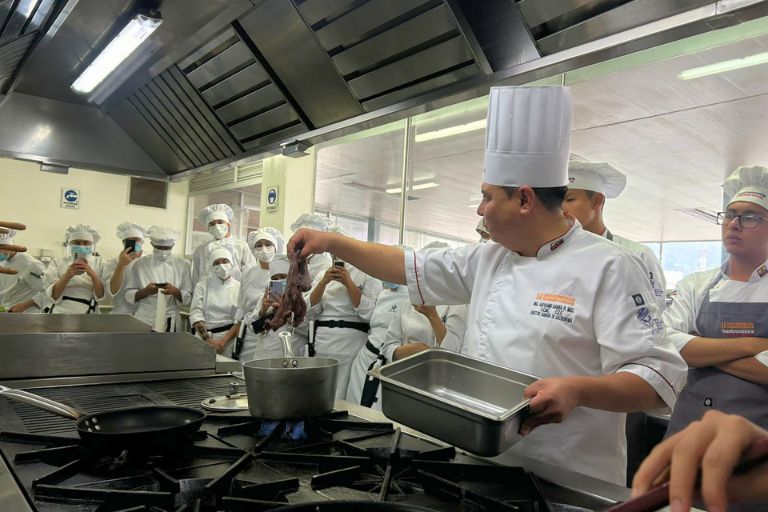 8va Gira Gastronómica UHE llevó los sabores del Ecuador a Bogotá