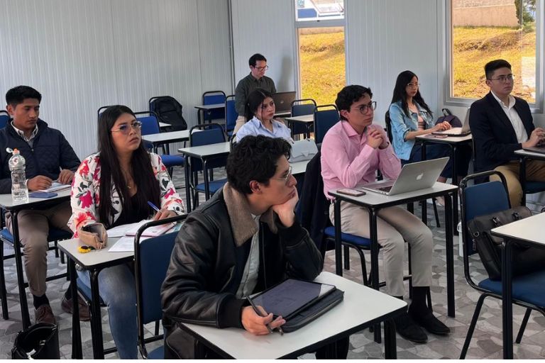 Nuevo Club de Derecho Constitucional