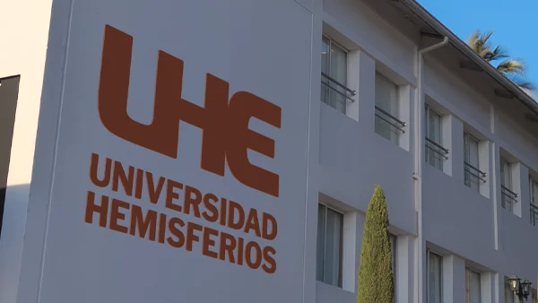 UHE-campus-pichincha-600×950