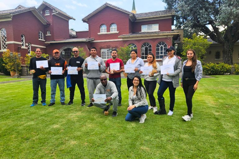 Una jornada fortaleció la formación humanística y profesional del personal UHE