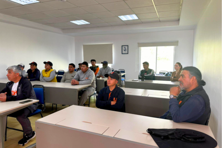 Universidad Hemisferios promueve el valor de la honestidad en su comunidad laboral