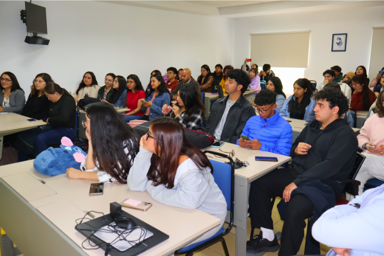 UHE abre un espacio de reflexión con la charla ‘Antropología de la Sexualidad’ para su comunidad universitaria