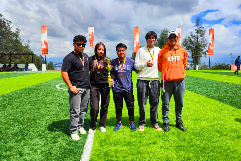 Clausura UHE Sports con premiaciones, integración y la final del torneo de fútbol