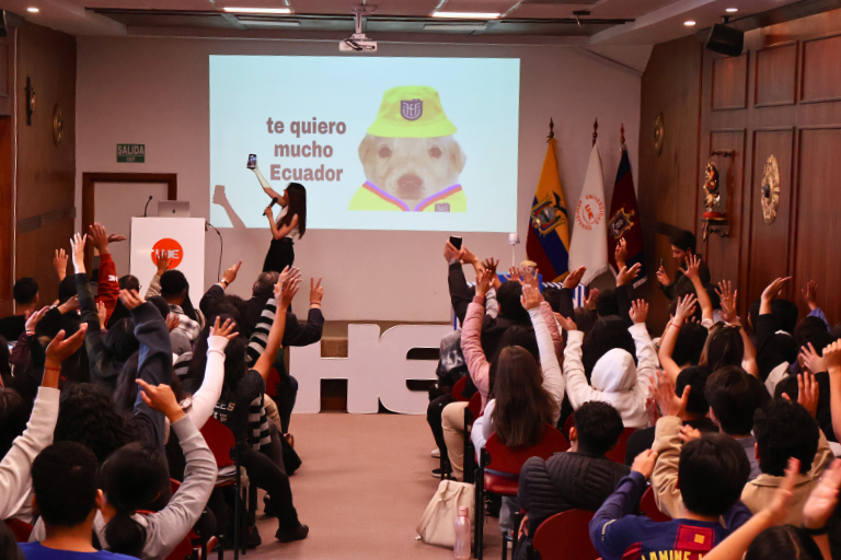 UHE y Diners Club ofrecen charla de Educación Financiera para fortalecer competencias económicas de los estudiantes