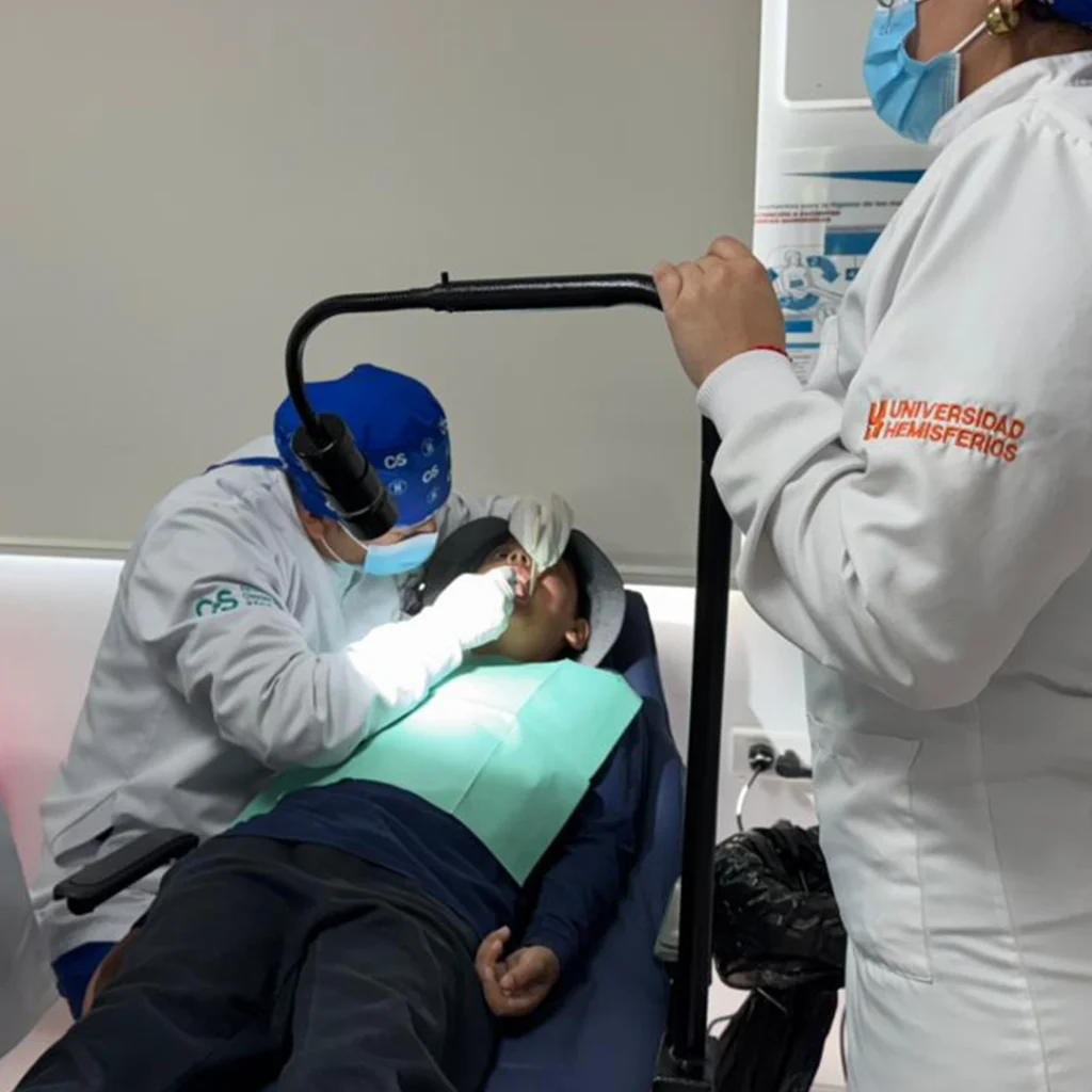 Vinculación social con jornada de atención odontológica para Fundación ACNUR