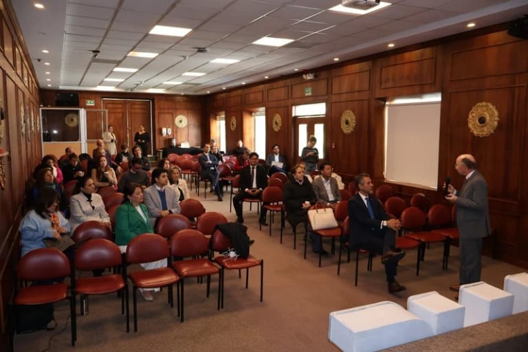 La Universidad Hemisferios impulsa un liderazgo universitario con sentido humano a través de su Curso de Formación para Directivos
