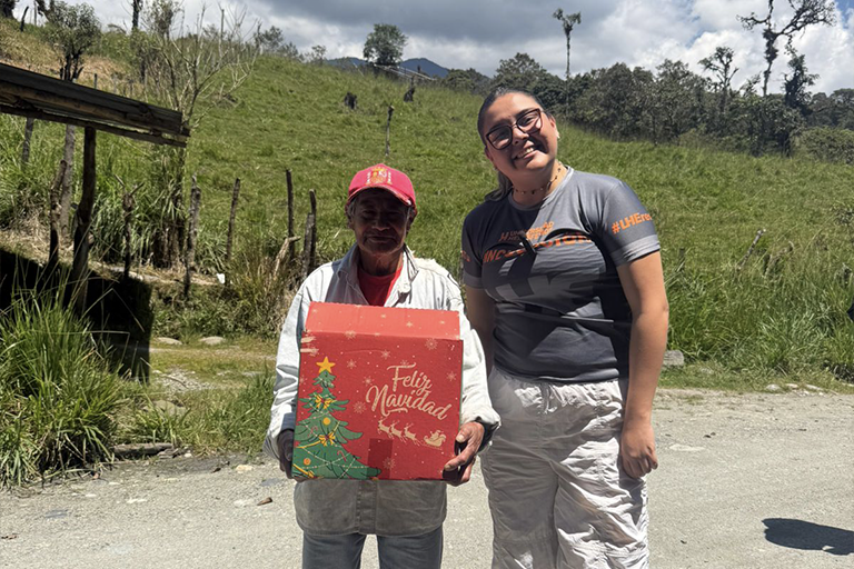 UHemisferios fortalece su compromiso social con jornada solidaria en Cosanga