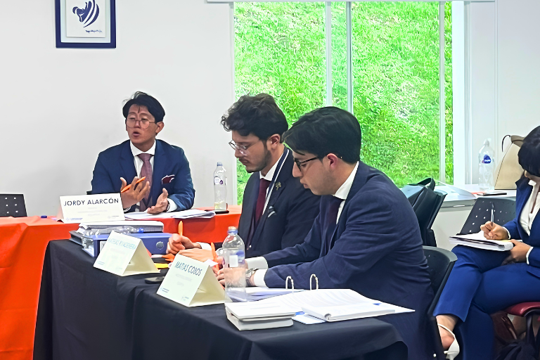 Universidad Hemisferios fue sede del XV Concurso Nacional de Arbitraje