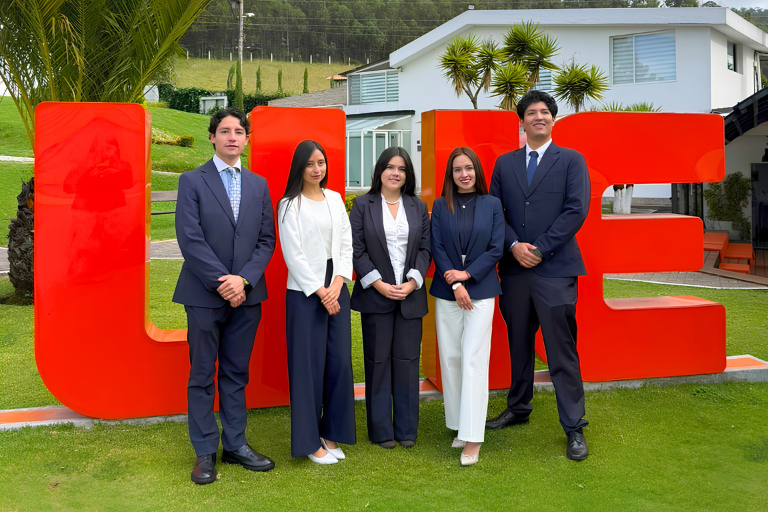 Universidad Hemisferios fue sede del XV Concurso Nacional de Arbitraje
